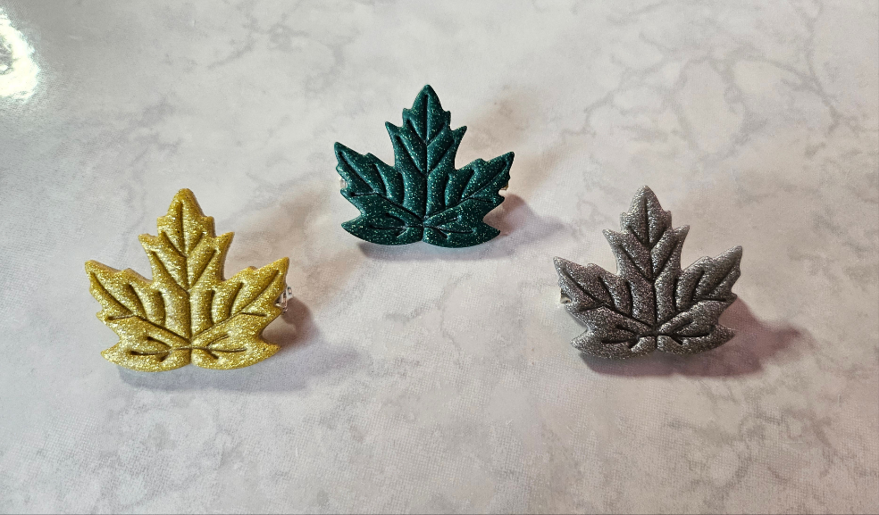 Broches feuille d'érable pailletés
