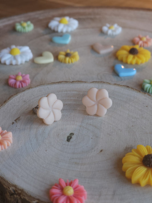 Puces fleurs pastel