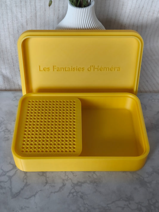 Boîte pour fécule de maïs ou talc, pour les créations en argile polymère